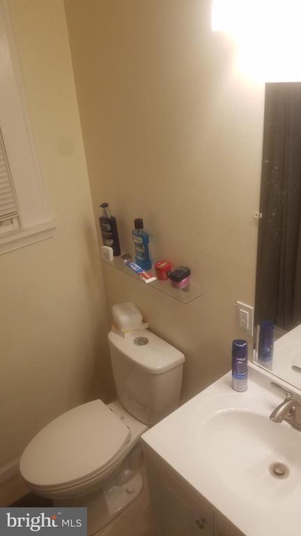 Building Photo - 4630 Brooks St NE