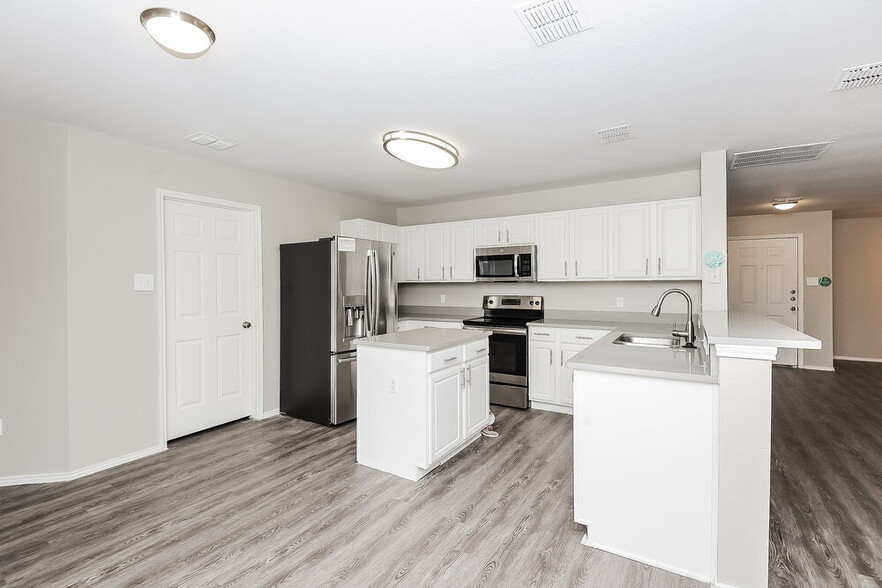 Building Photo - 2308 Overlook Ln