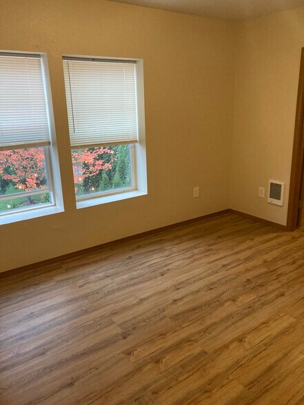 Building Photo - 104 Mill St