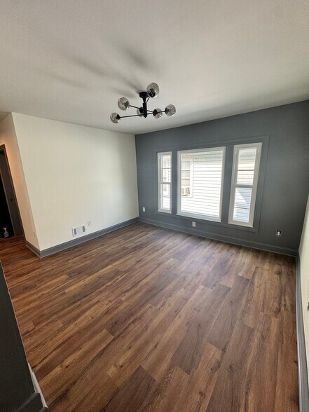Building Photo - 106 Roanoke Pky