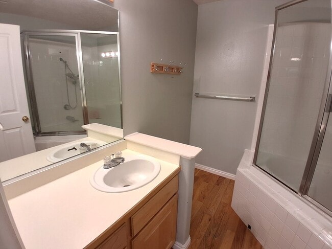 Building Photo - 609 N Seven Peaks Blvd