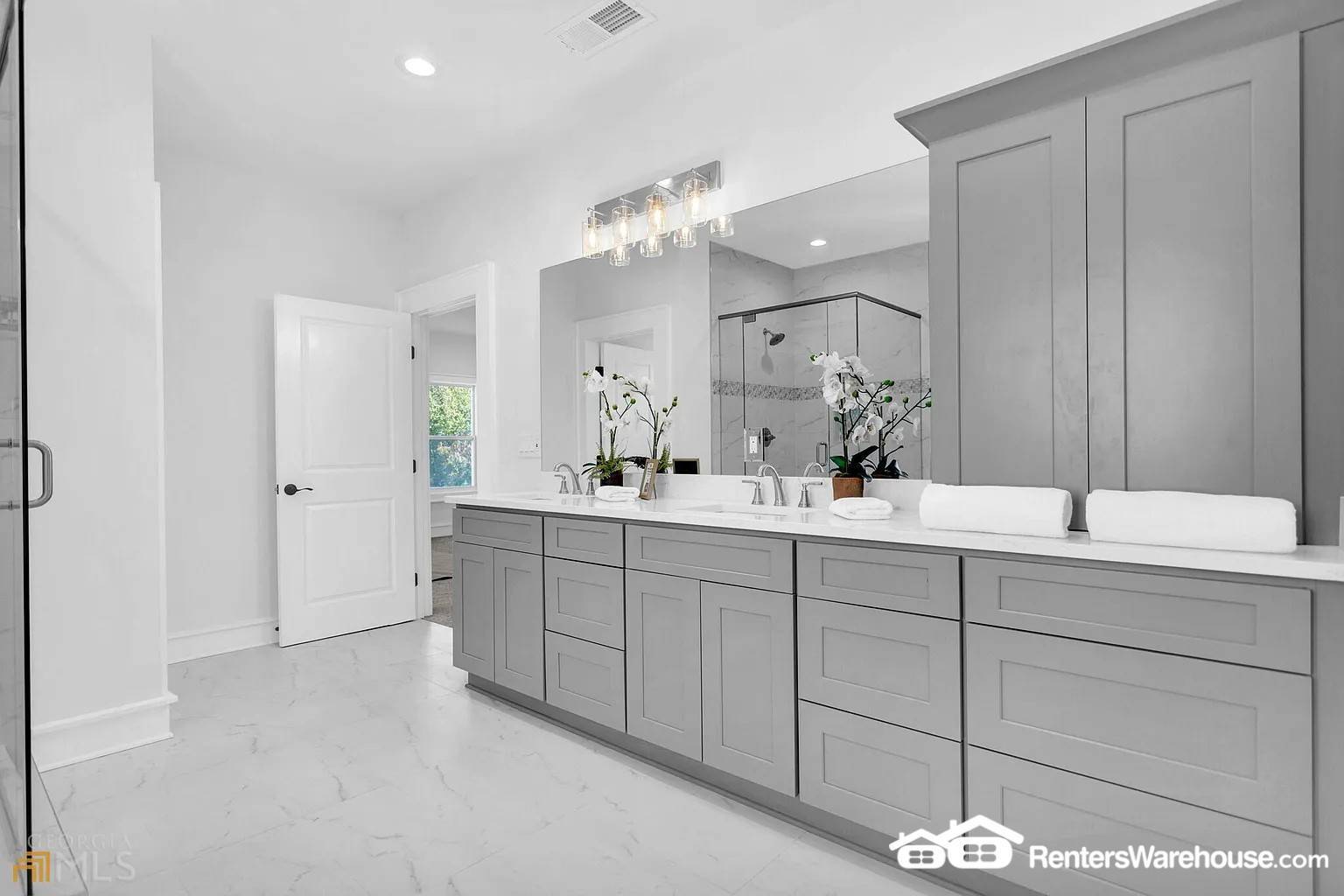 Building Photo - 3196 Mae Ave NE