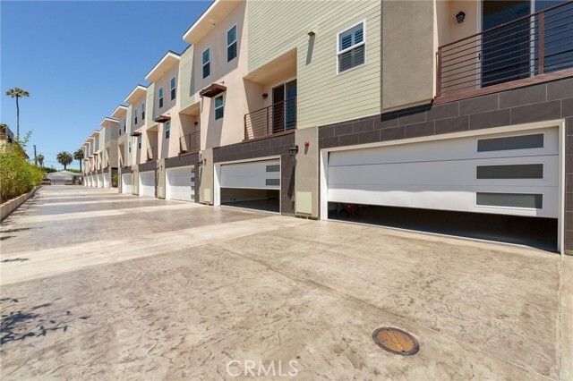 Building Photo - 11845 Grevillea Ave