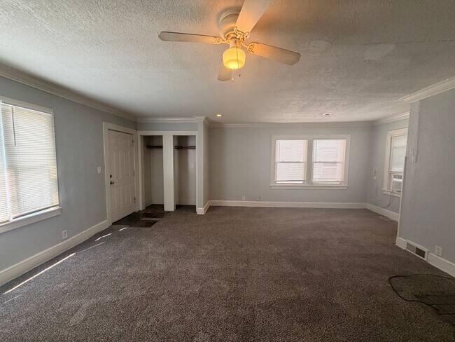 Building Photo - 1532 E 51st St