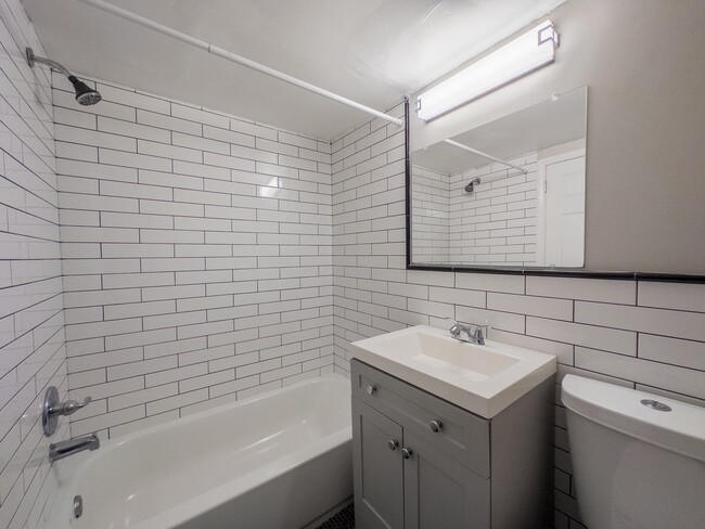 Bathroom | Parkside Apartments - Parkside Apartments