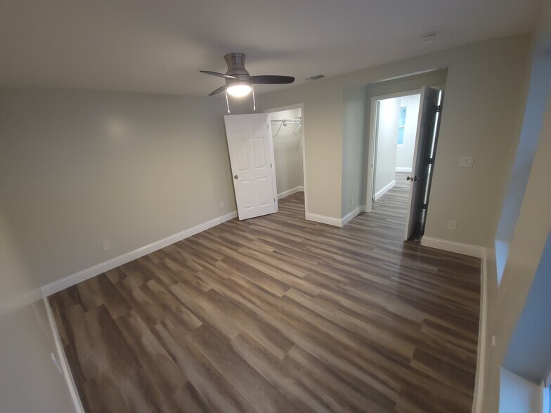 Building Photo - 1905 E Louisiana Ave