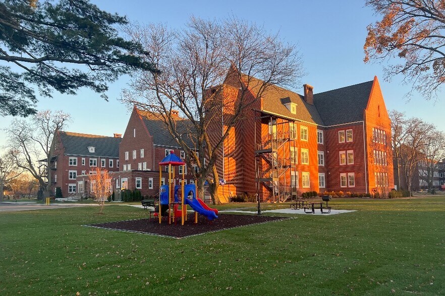 The Belmont at Eastview 300 Carleton Ave Central Islip NY 11722