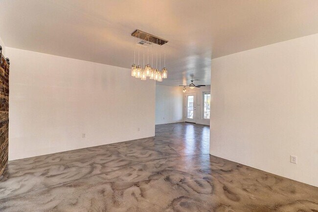 Building Photo - Fabulous, Remodeled Top to Bottom house!!!!