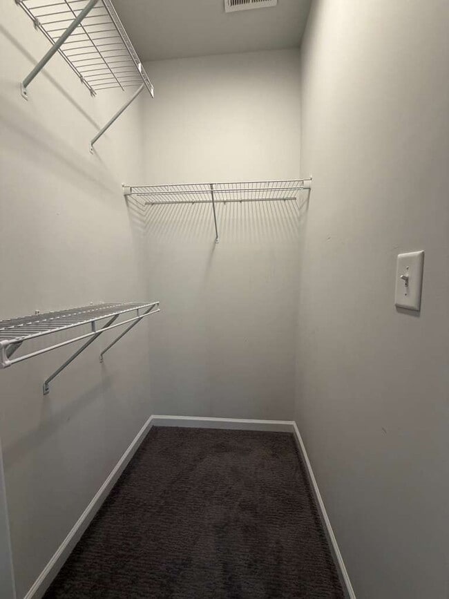 Building Photo - 2029 Statesville Ave