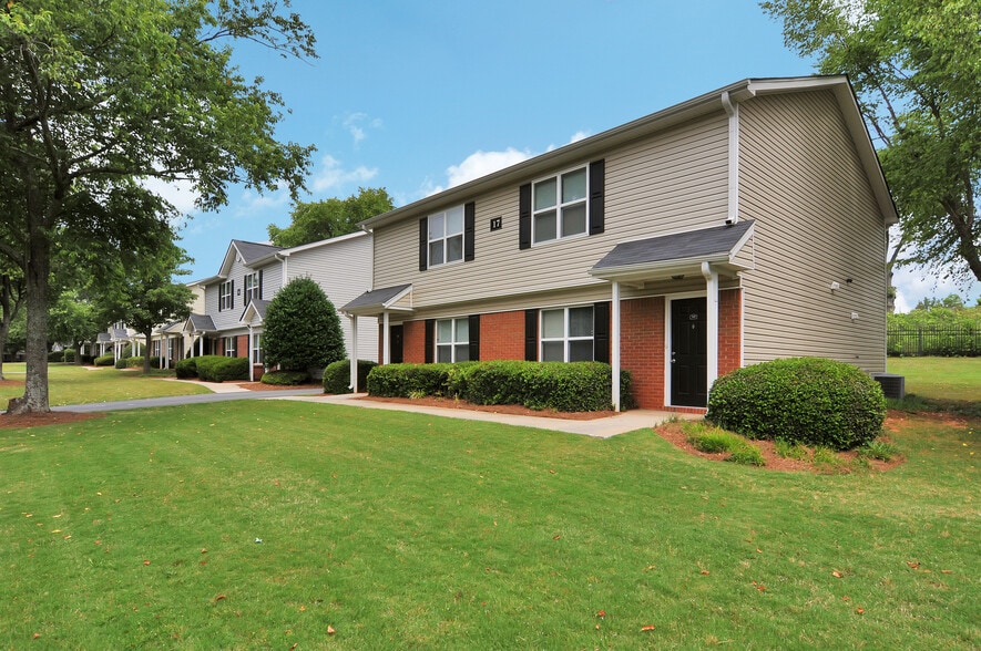 Primary Photo - Villas at Lakewood Apartment Homes