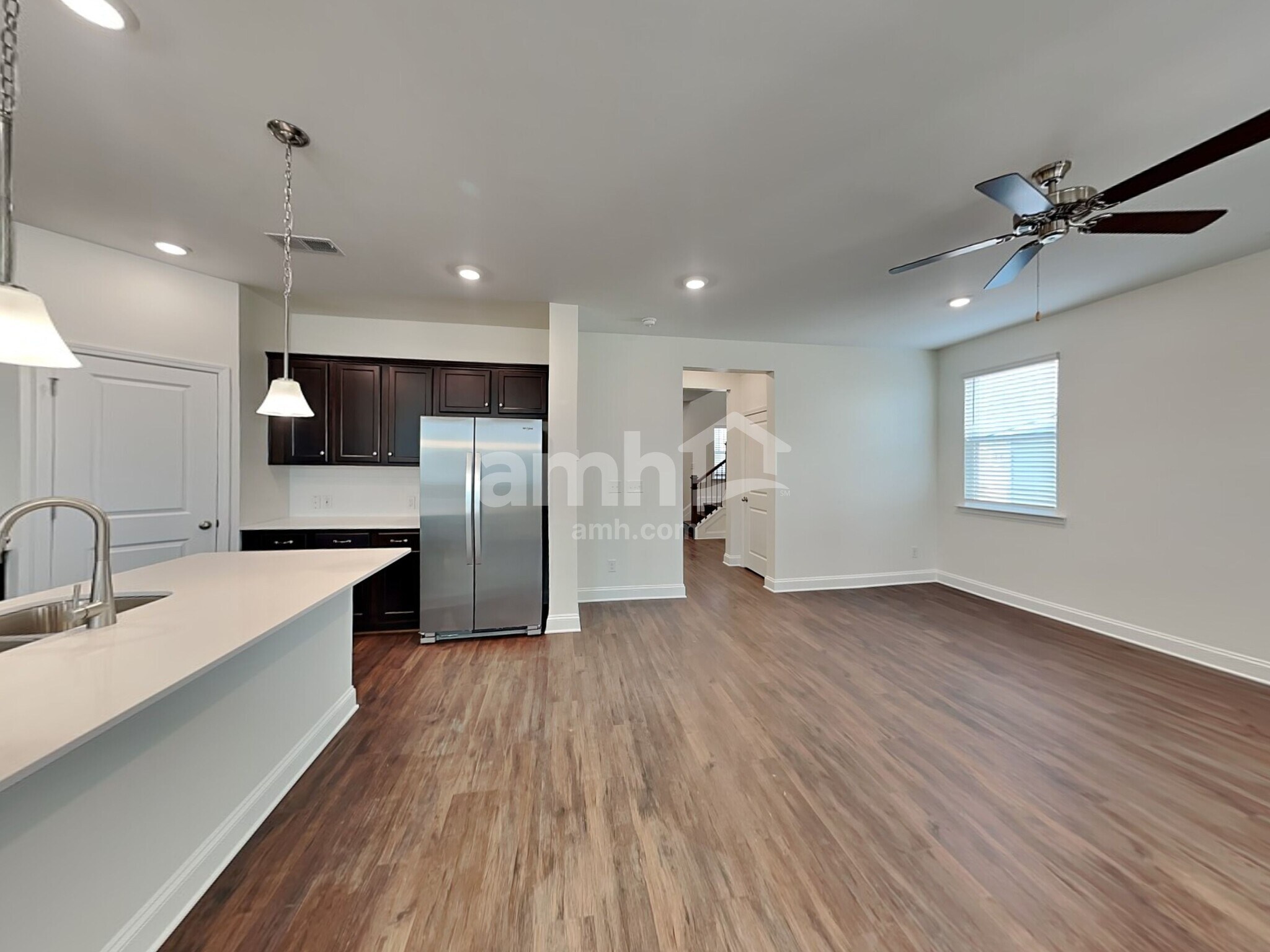 Building Photo - 628 Rivermist Dr