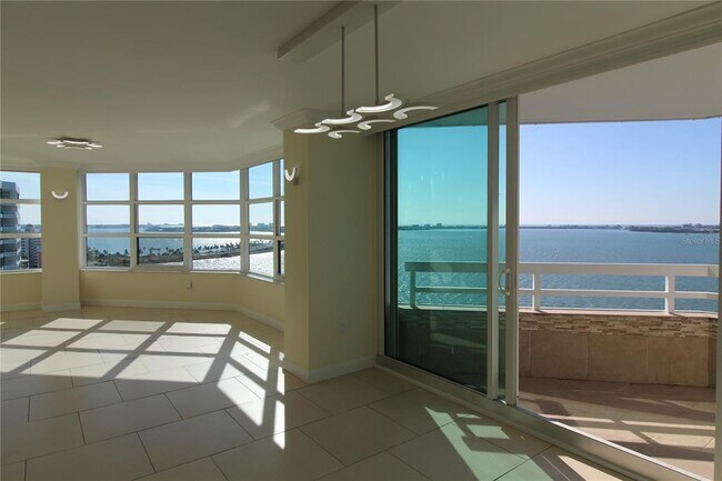 Building Photo - 988 Blvd of the Arts