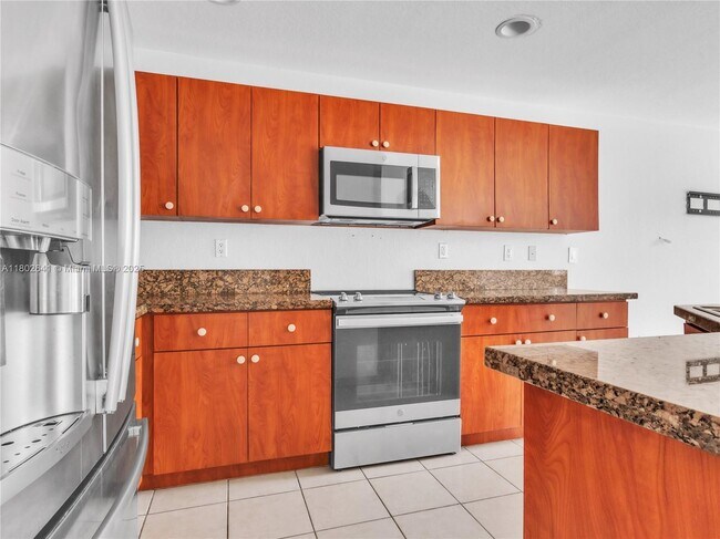 Building Photo - 16628 SW 47th Terrace