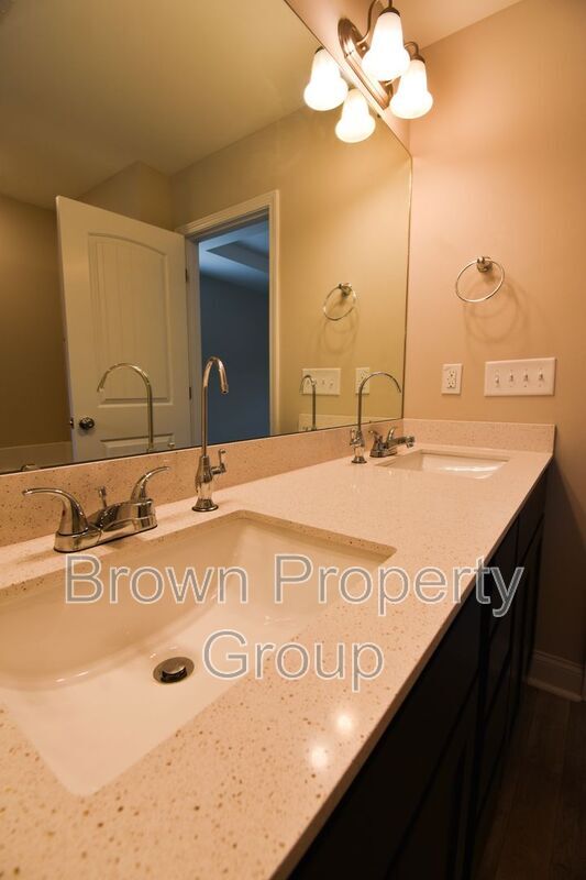 Building Photo - 538 Kivett Ct