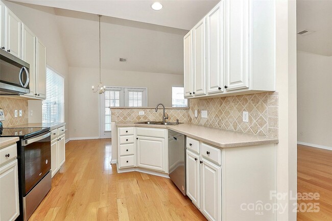 Building Photo - 10212 Jacobs Creek Dr