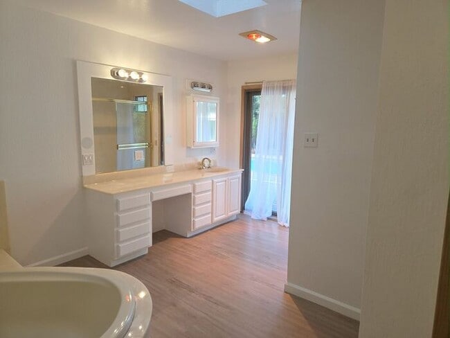 Building Photo - Single Level Alamo Rental near Roundhill G...