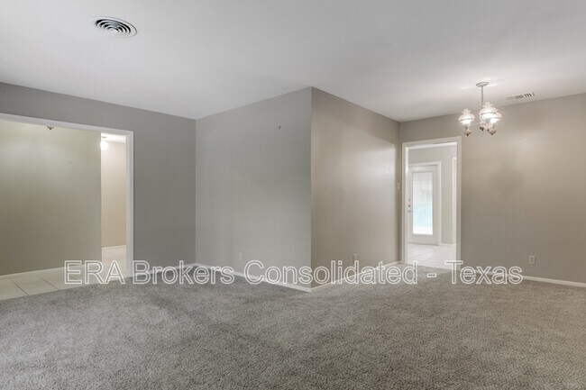 Building Photo - 3214 Leyte St