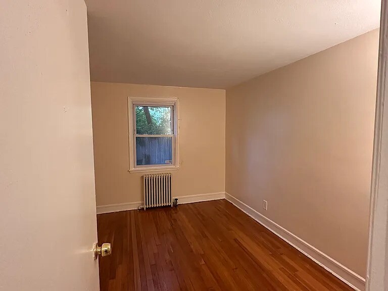 Bedroom 2 - 158 Edgemere Ave