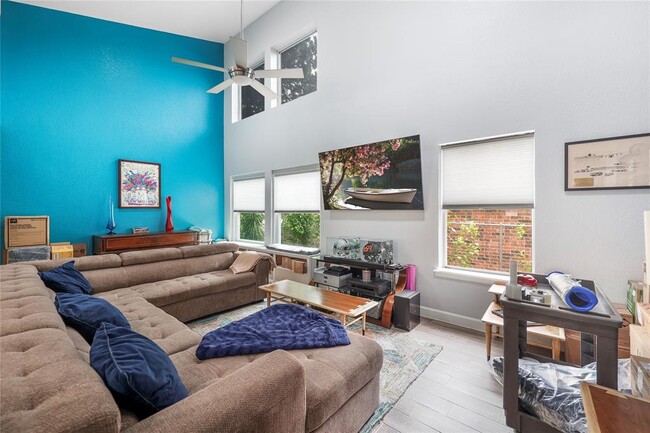 Building Photo - 28831 S Diamondhead