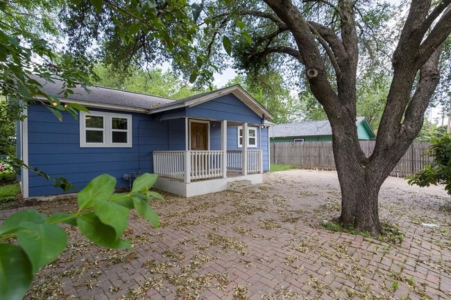 Building Photo - 1116 Ebert Ave