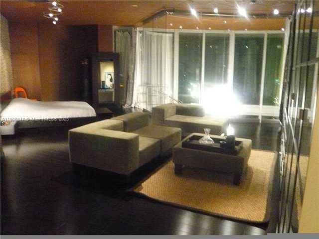 Building Photo - 690 SW 1st Ct