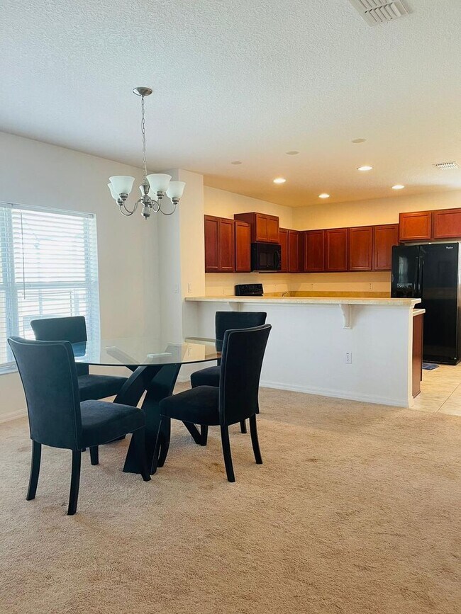 Building Photo - Brand new 4 bed 2 1/2 bath house in gated ...