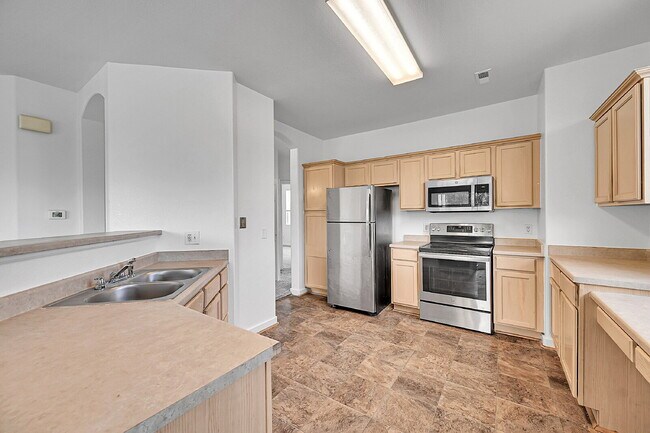 Building Photo - $1,825.00 - 2 Beds, 2 Baths, Condo in Thor...