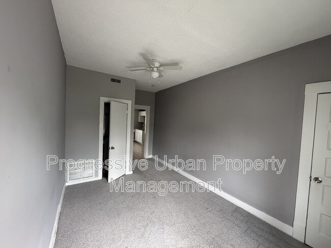Building Photo - 4520 Bush Ave