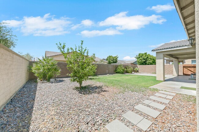 Building Photo - 81441 Avenida Gonzales