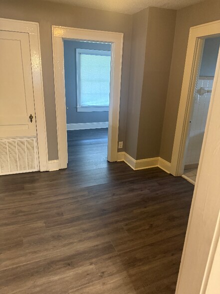 Building Photo - 1714 Piedmont Way