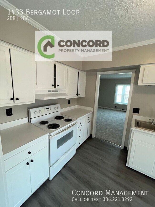 Building Photo - 1433 Bergamot Loop