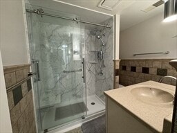 Building Photo - 16 Homestead Ave