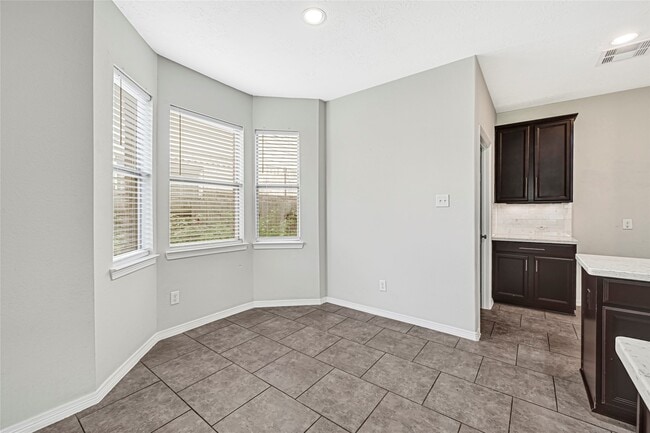 Building Photo - 2865 Milano Ln