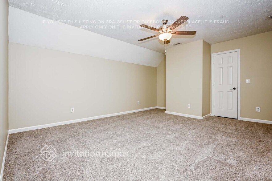 Building Photo - 4721 W Lake Dr SE