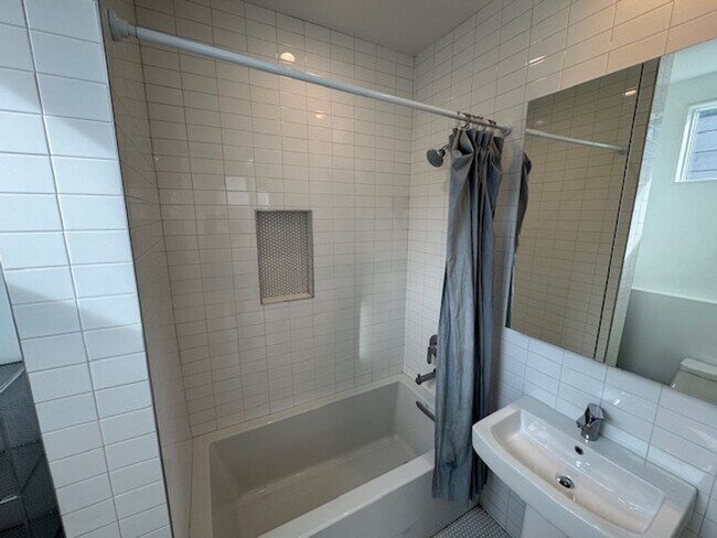 Building Photo - $500 off September! Call for details.