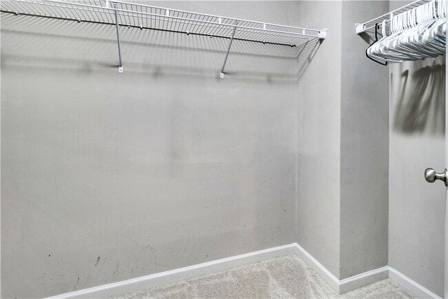 Building Photo - 5084 Whiteoak Terrace SE