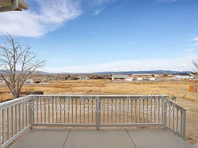 Building Photo - 753 S Laurue Dr