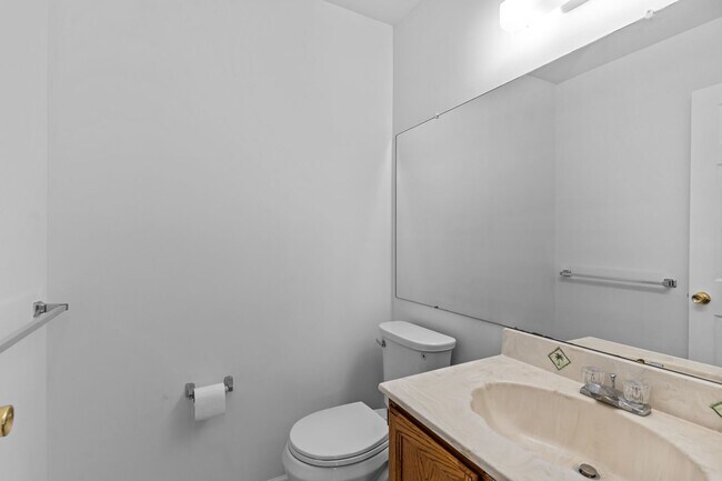 Building Photo - 14 Aster Way
