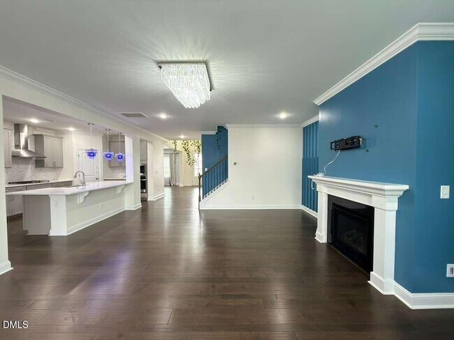 Building Photo - 513 Acerno Dr