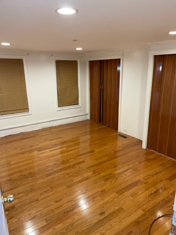 Building Photo - 16 Montgomery St