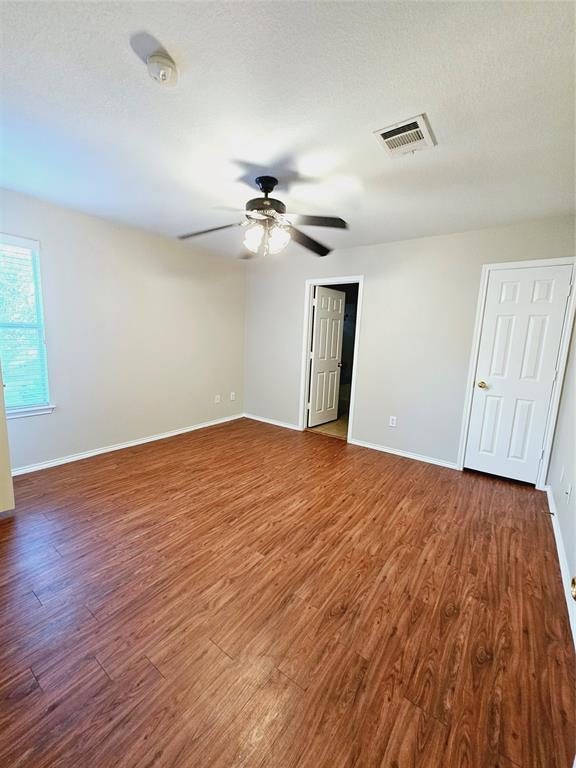 Building Photo - 423 Paddington Dr