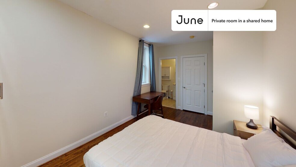 Building Photo - Room in Shared 3 bed/2.5 bath home