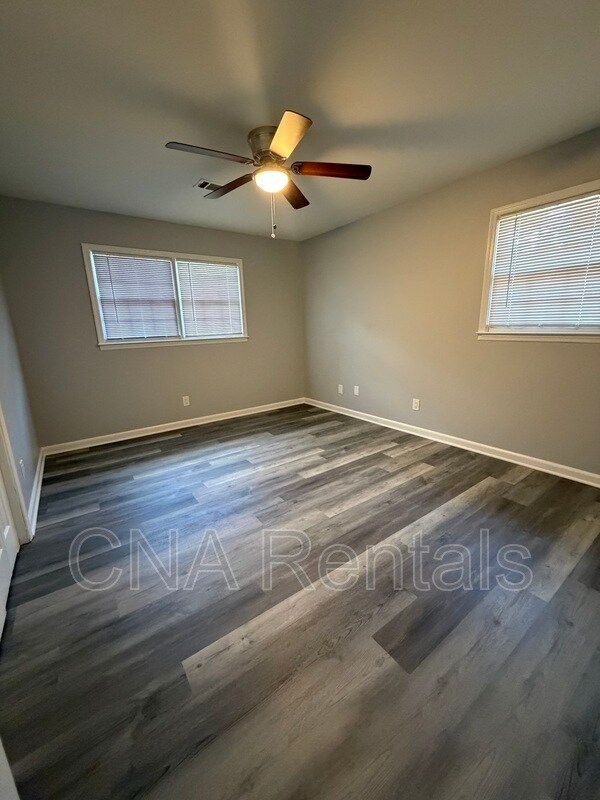 Building Photo - 272 Kimberly Way SW