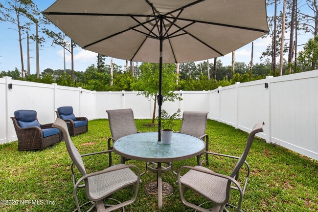 Building Photo - 14532 Macadamia Ln