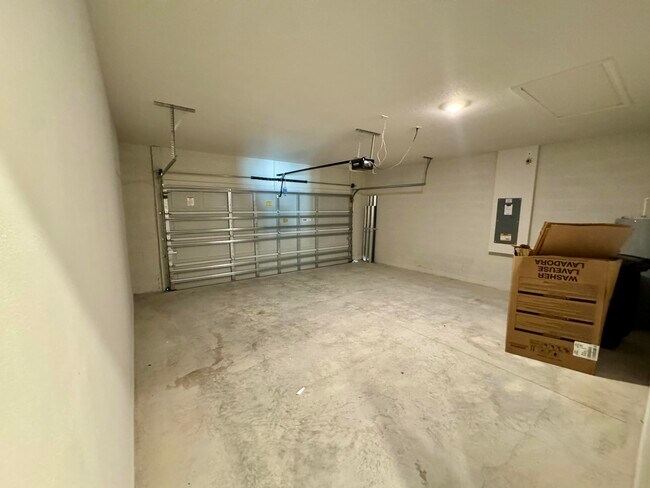 Building Photo - 9635 Sea Spray Dr