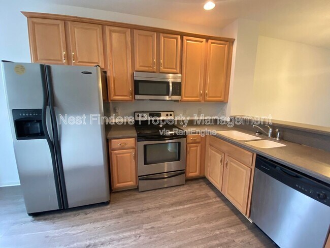 Building Photo - 1524 Fieldview Dr