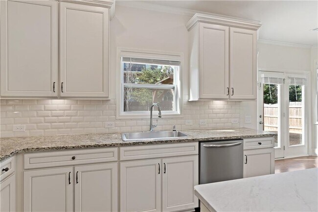 Building Photo - 221 Orchard Trail