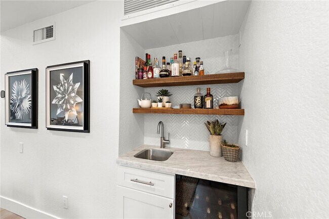 Building Photo - 12628 Newport Ave