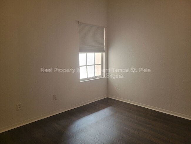 Building Photo - 12514 Hollybrook Ln