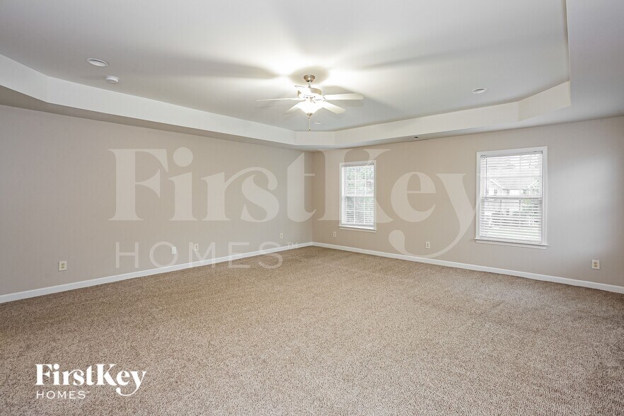Building Photo - 2922 Blueberry Dr